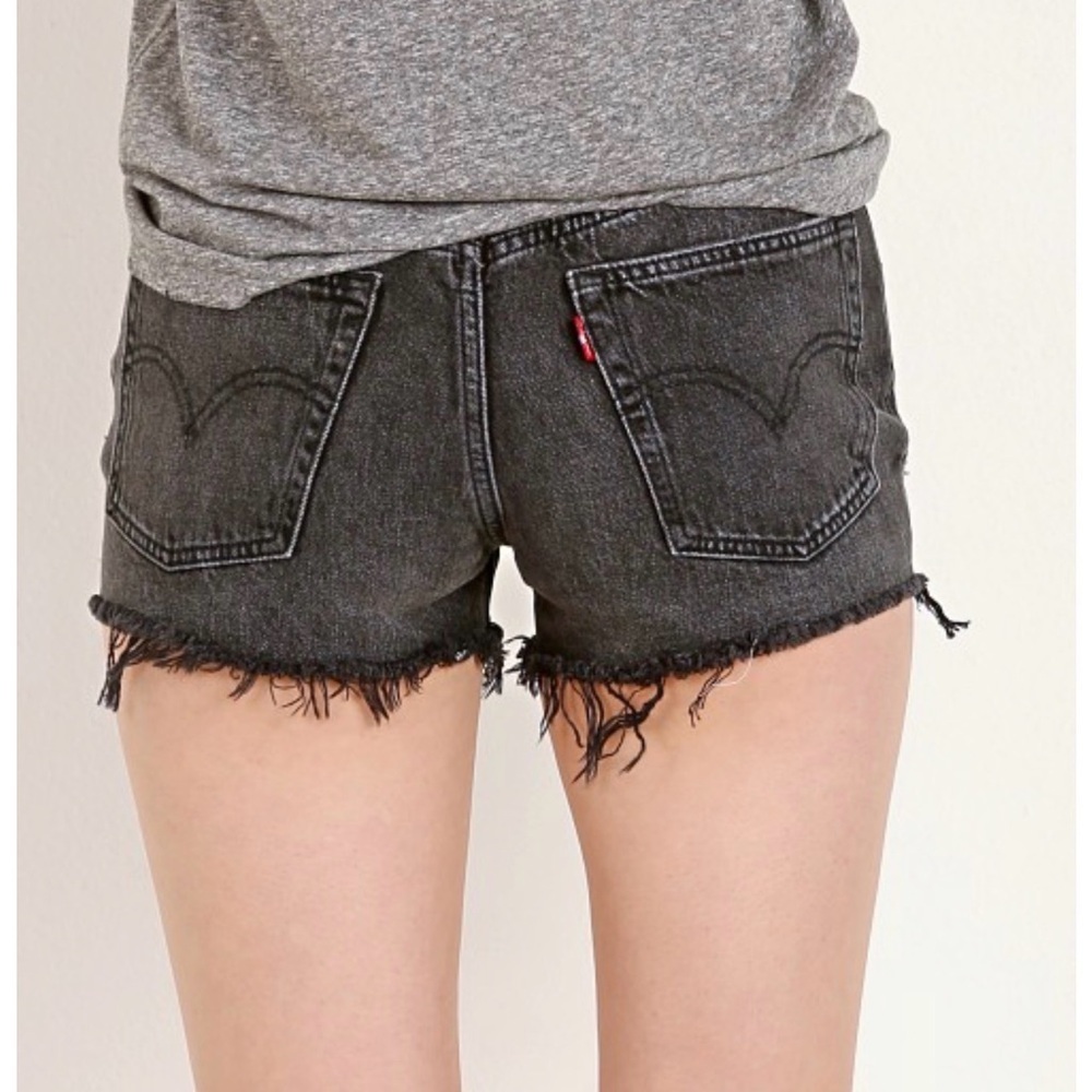 Levi’s 501 Trashed Black Cutout Jean Shorts 27 - Picture 2 of 9
